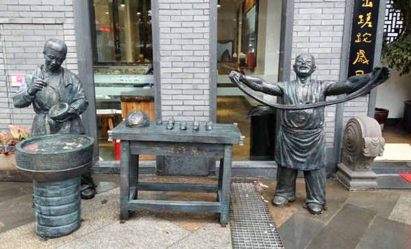 鑄銅雕塑